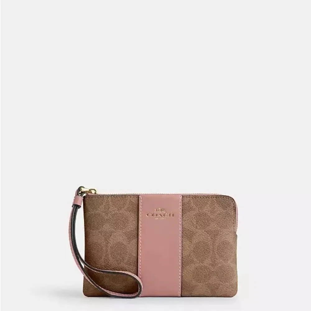 Coach SMALL WRISTLET IN COLORBLOCK SIGNATURE‎ CANVAS NWT in packaging